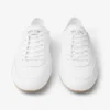 Sunny F lage sneakers van wit en gumkleurig leer Sunny F lage sneakers van wit en gumkleurig leer