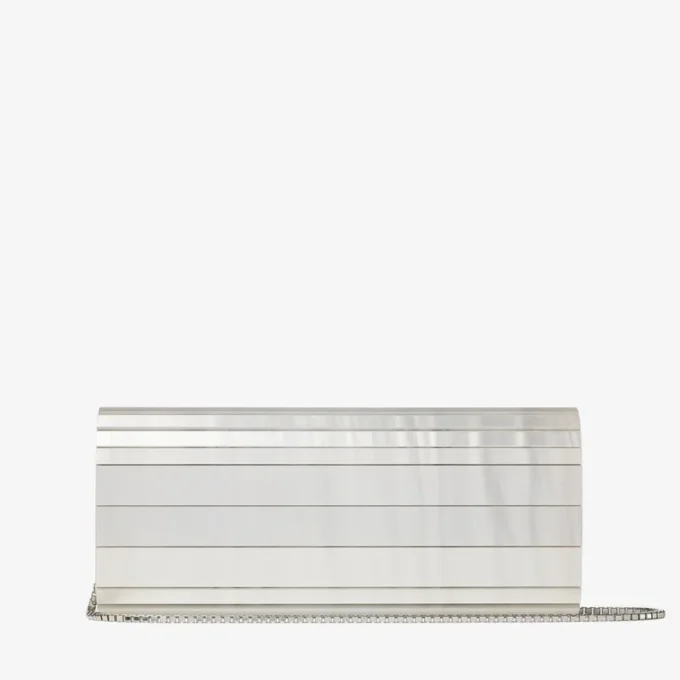 Sweetie ivoorkleurige parelmoeren clutch met zilveren kettingriem Sweetie ivoorkleurige parelmoeren clutch met zilveren kettingriem