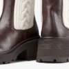 Tamia platte chocoladebruine enkellaarsjes van glanzend kalfsleer met kabelpatroon Tamia platte chocoladebruine enkellaarsjes van glanzend kalfsleer met kabelpatroon