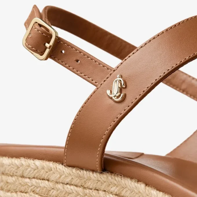 Theia Wedge 60 Tan leren sleehak sandalen Theia Wedge 60 Tan leren sleehak sandalen