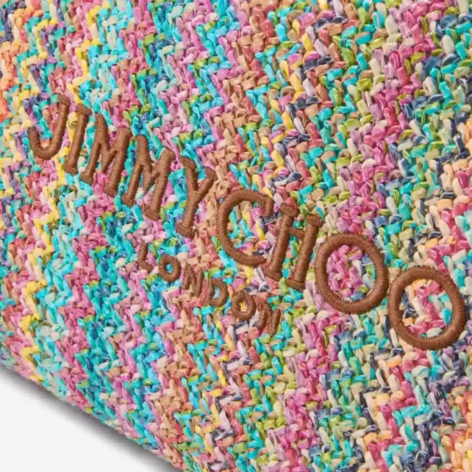 Tote met trekkoord, groot Tote met trekkoord van raffia in multi en tan met chevronpatroon en lederen afwerking Tote met trekkoord, groot Tote met trekkoord van raffia in multi en tan met chevronpatroon en lederen afwerking
