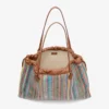 Tote met trekkoord, groot Tote met trekkoord van raffia in multi en tan met chevronpatroon en lederen afwerking Tote met trekkoord, groot Tote met trekkoord van raffia in multi en tan met chevronpatroon en lederen afwerking