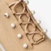 Veles Chai kasjmier gemêleerde gebreide sneakers met parelknopen Veles Chai kasjmier gemêleerde gebreide sneakers met parelknopen