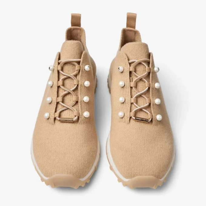 Veles Chai kasjmier gemêleerde gebreide sneakers met parelknopen Veles Chai kasjmier gemêleerde gebreide sneakers met parelknopen