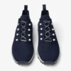 Veles marineblauwe sneakers van gemêleerd kasjmierbreisel met parelknopen Veles marineblauwe sneakers van gemêleerd kasjmierbreisel met parelknopen