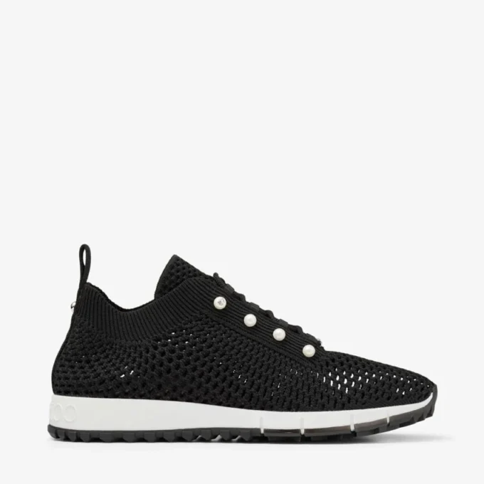 Veles zwarte lage sneakers van gehaakt breisel met parels Veles zwarte lage sneakers van gehaakt breisel met parels