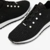 Veles zwarte lage sneakers van gehaakt breisel met parels Veles zwarte lage sneakers van gehaakt breisel met parels