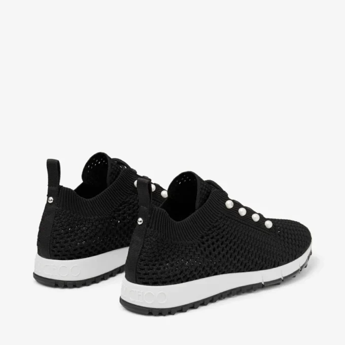 Veles zwarte lage sneakers van gehaakt breisel met parels Veles zwarte lage sneakers van gehaakt breisel met parels