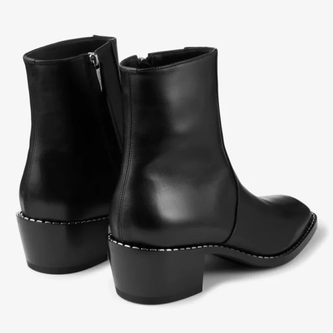 Wilder Boot zwarte enkellaarzen van kalfsleer met metalen details Wilder Boot zwarte enkellaarzen van kalfsleer met metalen details