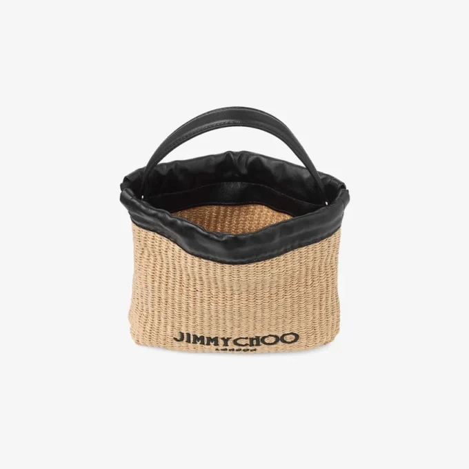 Zakje met trekkoord en handvat Natuurlijk en zwart zacht raffia zakje met trekkoord en leren afwerking Zakje met trekkoord en handvat Natuurlijk en zwart zacht raffia zakje met trekkoord en leren afwerking