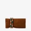 Zandra tan suède clutch met kralenarmband Zandra tan suède clutch met kralenarmband